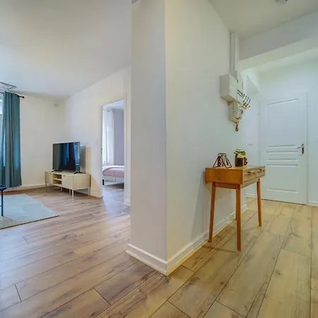 Contemporain Apartment